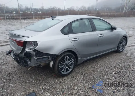 2023 Kia Forte Gt-Line z USA, uszkodzony, nr VIN 3KPF54AD3PE562416